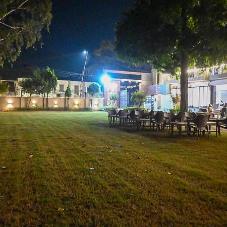 The Kedar Resort Mathura Eksteriør bilde