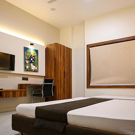 The Kedar Resort Mathura Eksteriør bilde