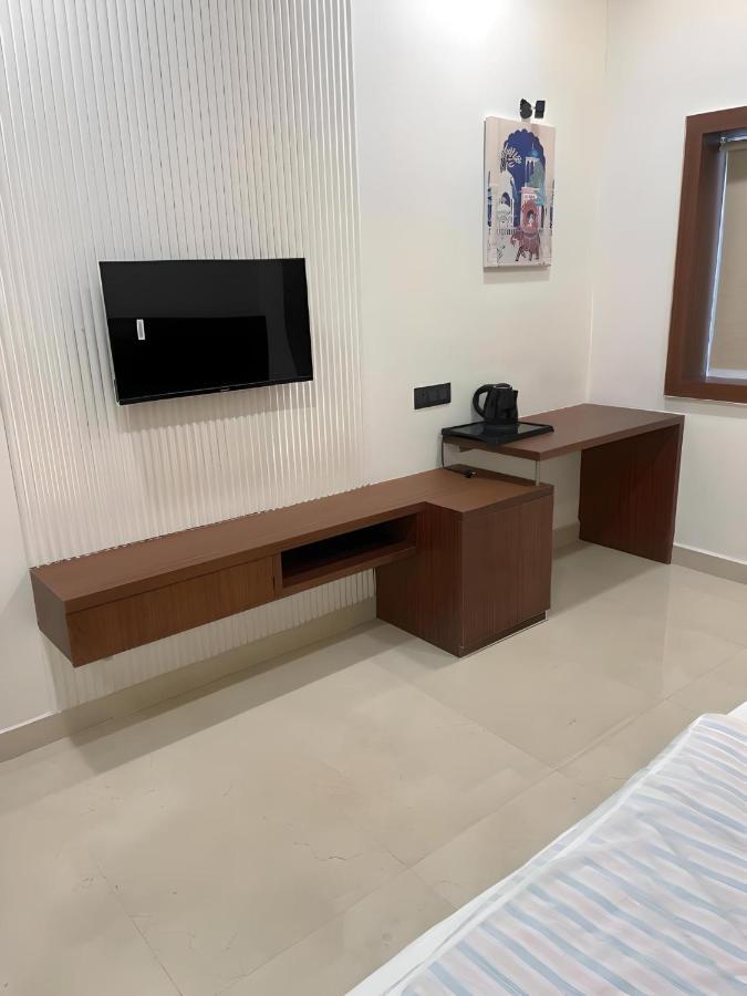 The Kedar Resort Mathura Eksteriør bilde