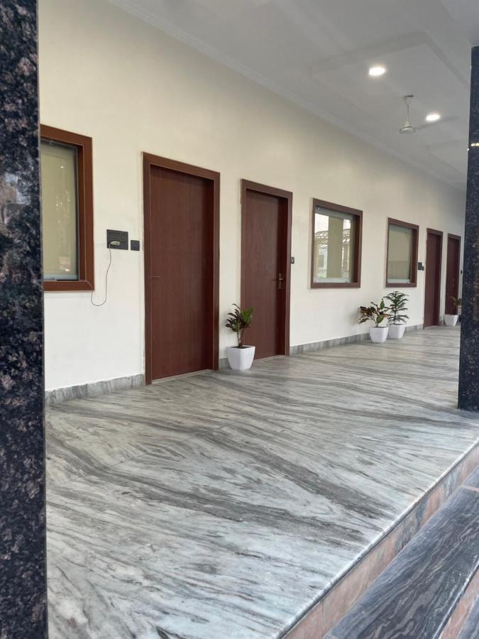 The Kedar Resort Mathura Eksteriør bilde