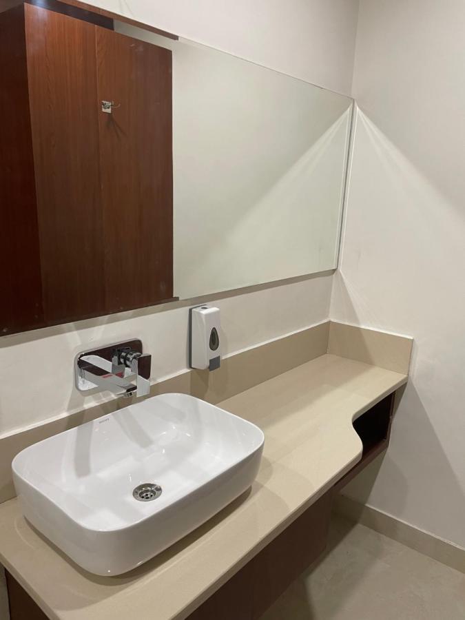 The Kedar Resort Mathura Eksteriør bilde