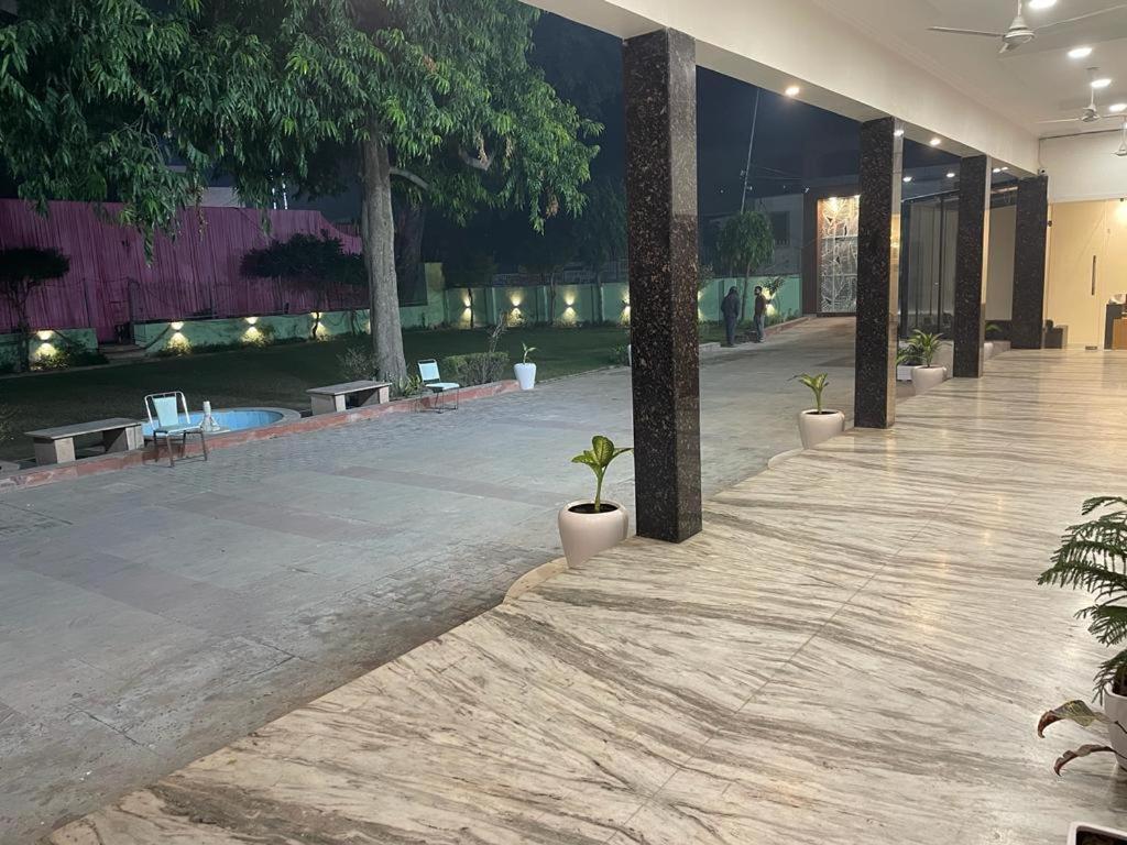 The Kedar Resort Mathura Eksteriør bilde