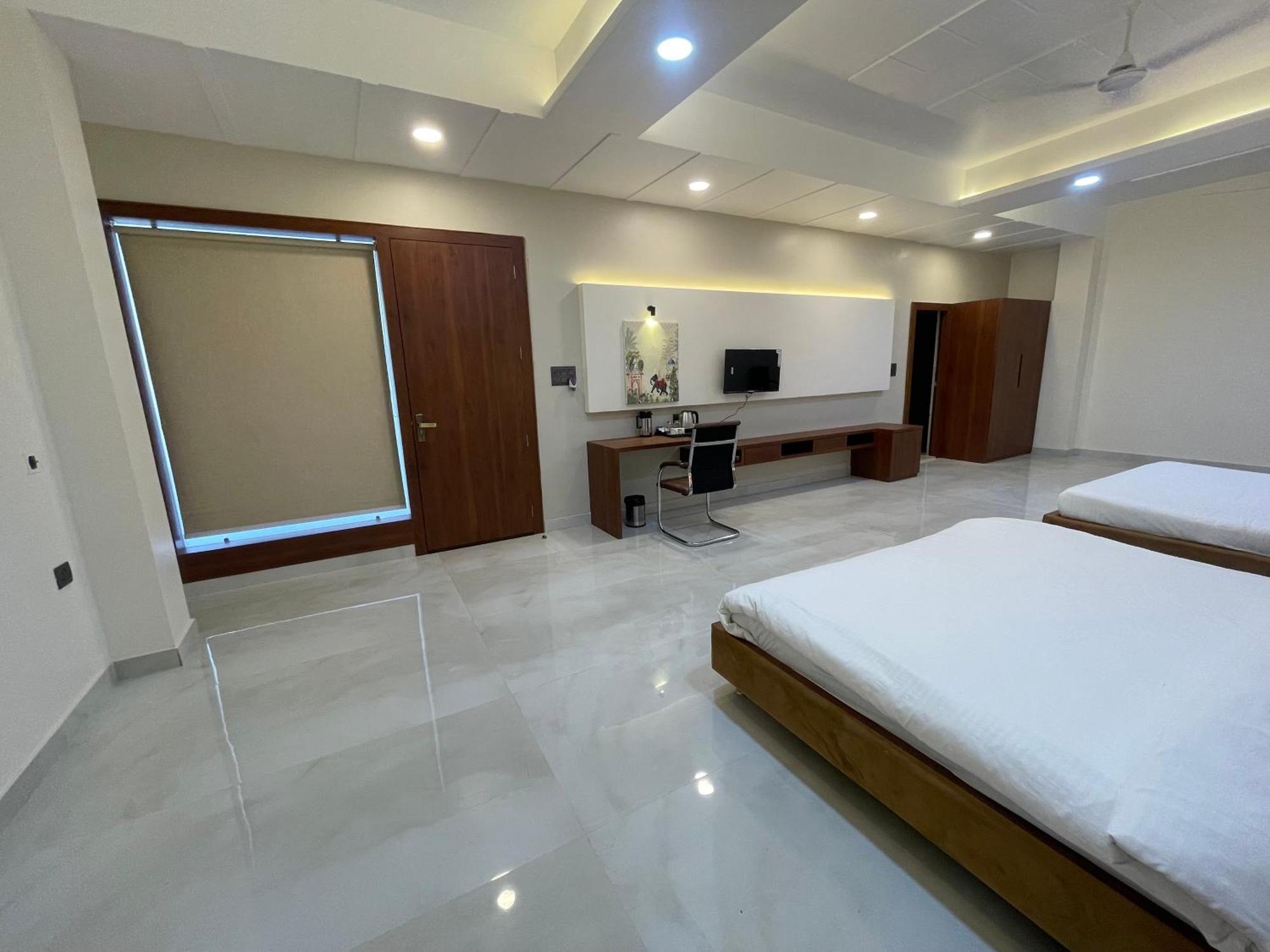 The Kedar Resort Mathura Eksteriør bilde