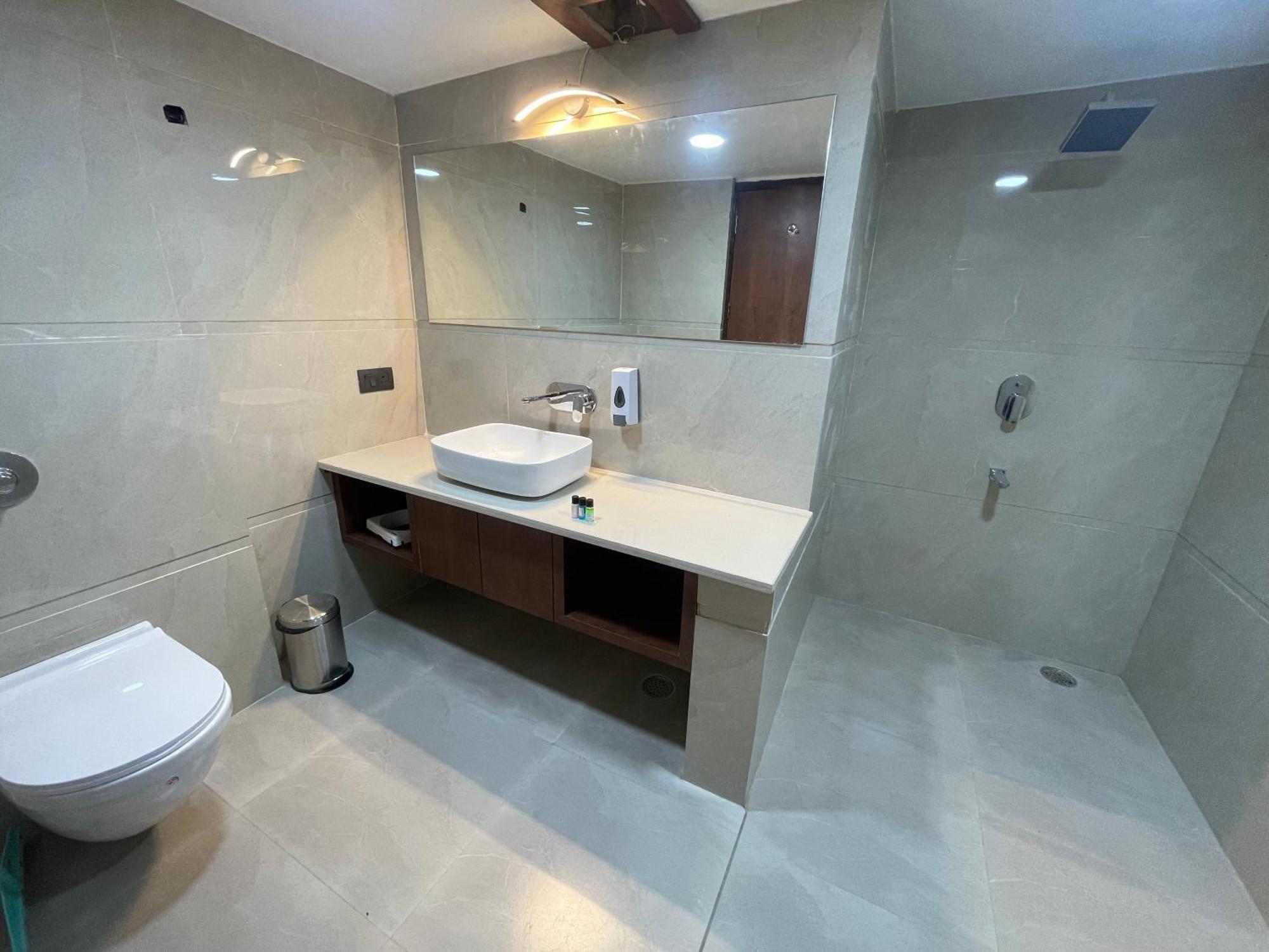 The Kedar Resort Mathura Eksteriør bilde