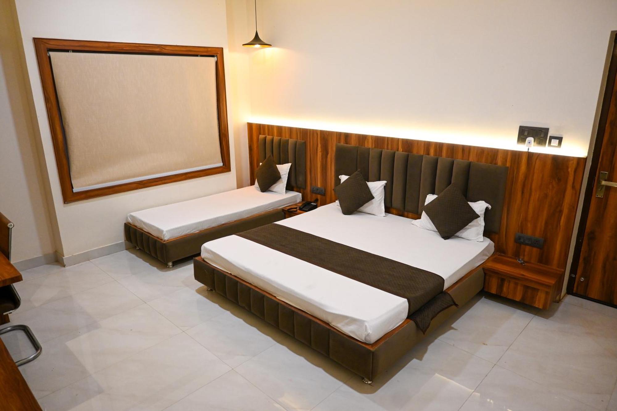 The Kedar Resort Mathura Eksteriør bilde