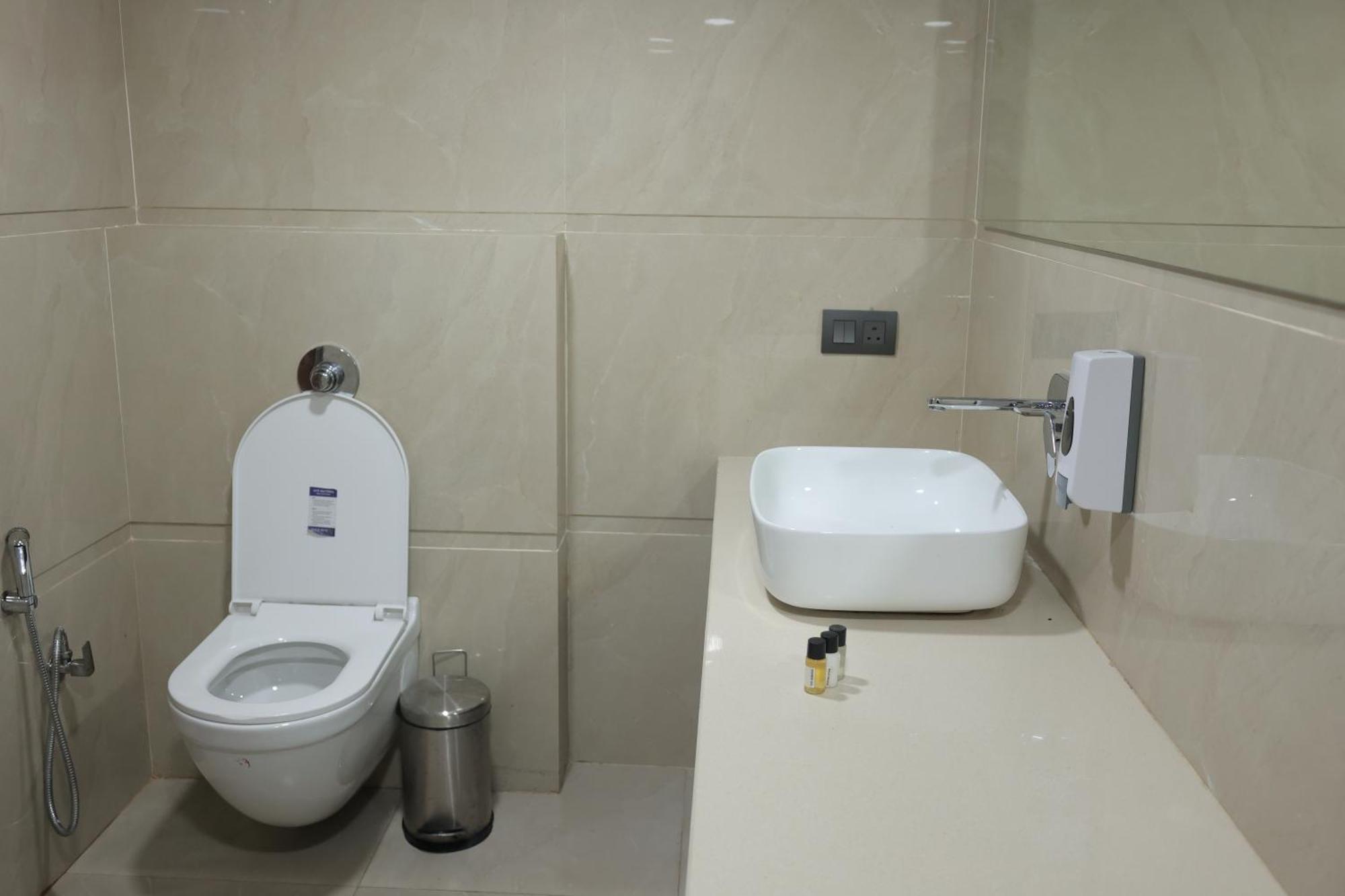 The Kedar Resort Mathura Eksteriør bilde
