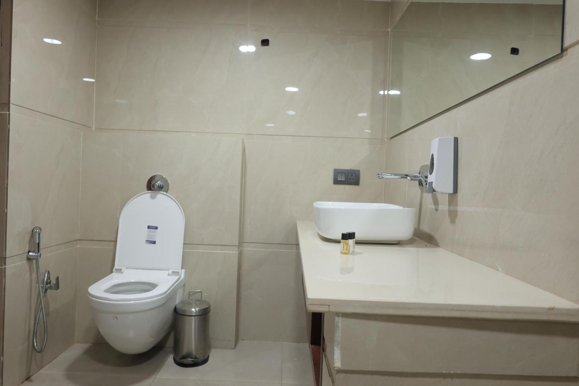 The Kedar Resort Mathura Eksteriør bilde