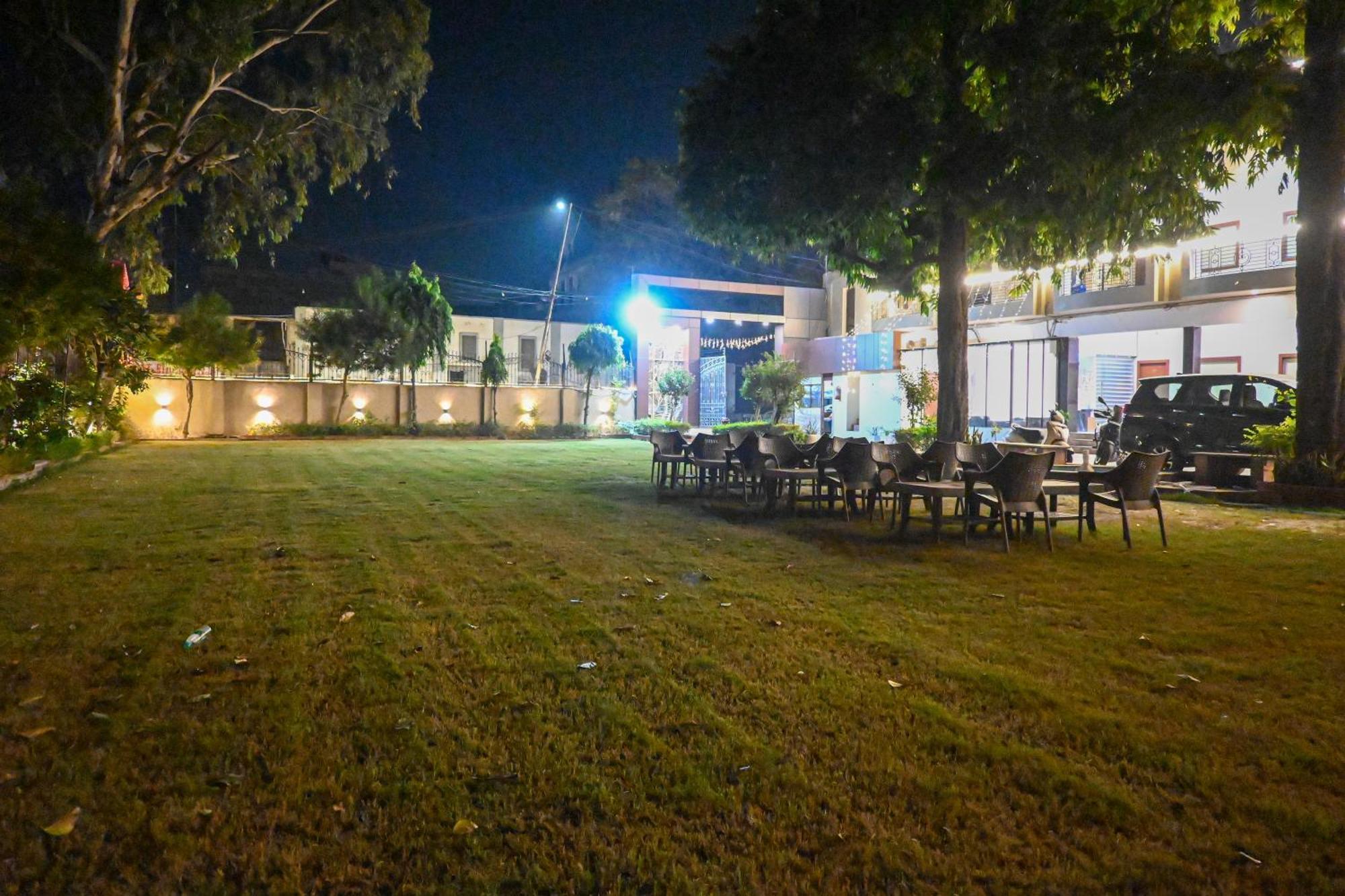 The Kedar Resort Mathura Eksteriør bilde