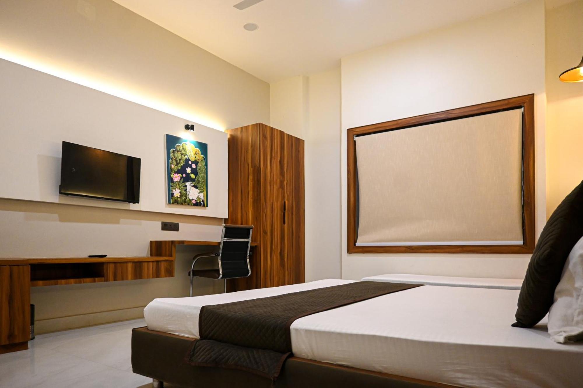 The Kedar Resort Mathura Eksteriør bilde