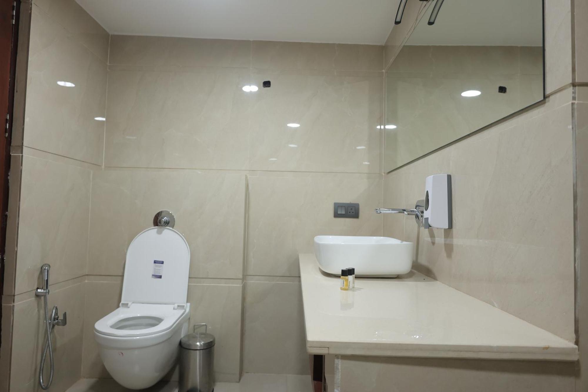 The Kedar Resort Mathura Eksteriør bilde