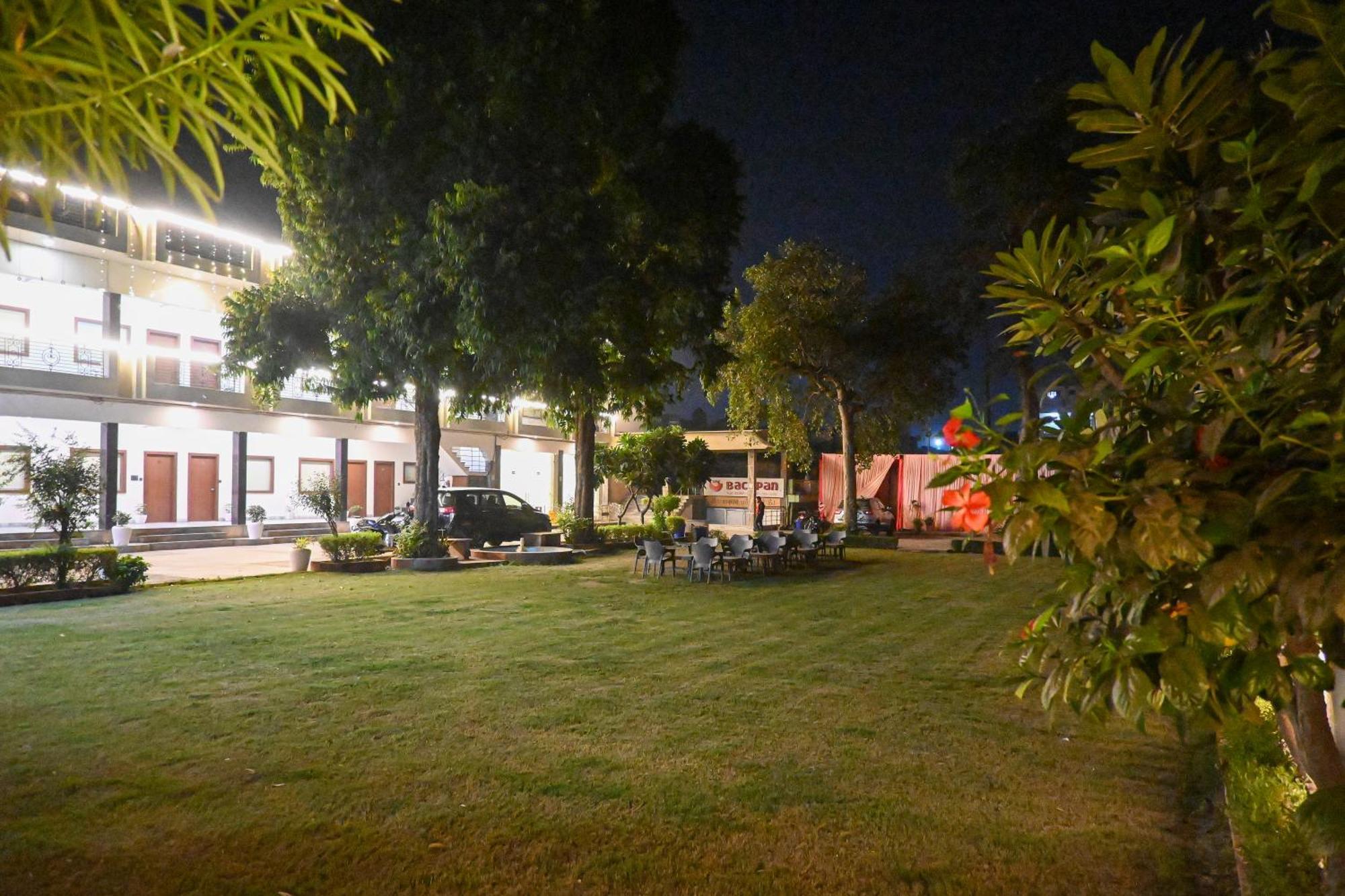 The Kedar Resort Mathura Eksteriør bilde