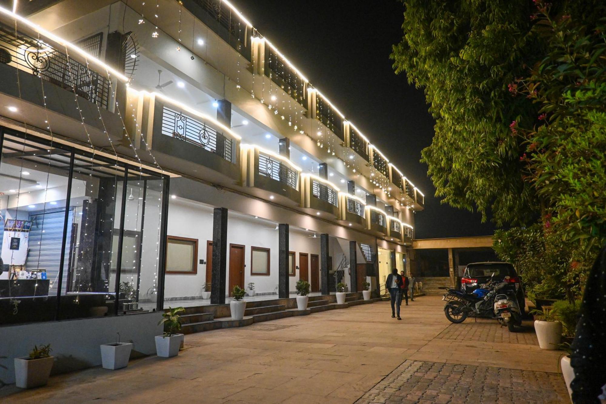 The Kedar Resort Mathura Eksteriør bilde