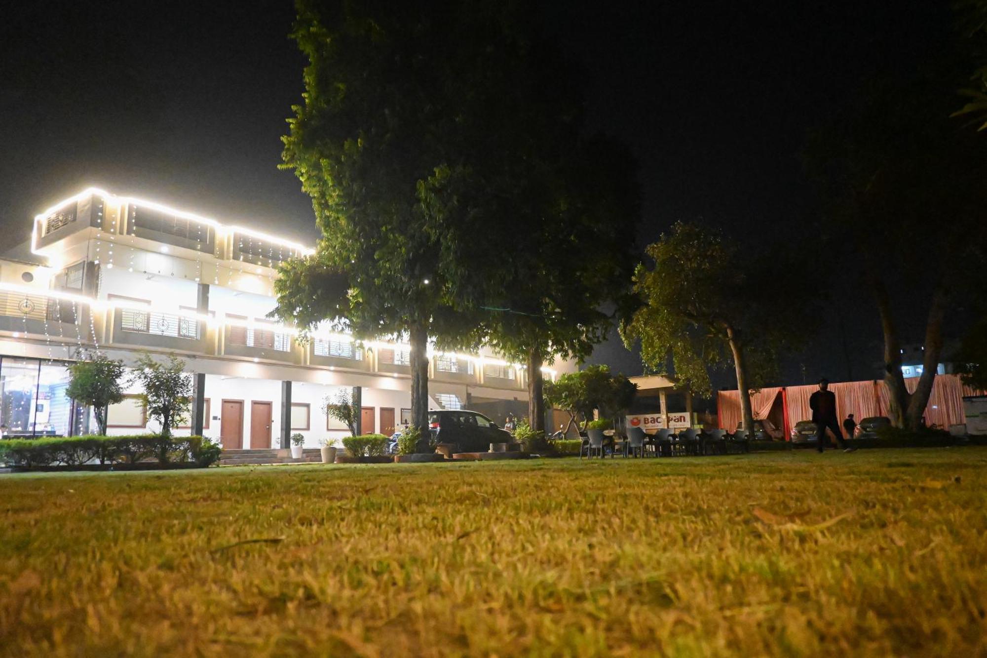 The Kedar Resort Mathura Eksteriør bilde